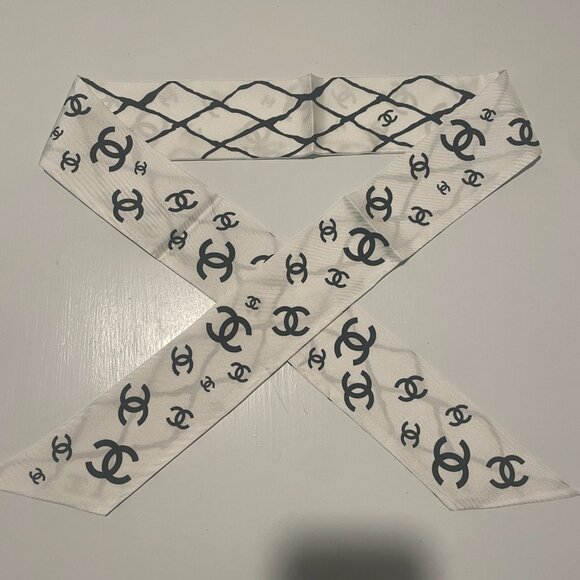 CHANEL Logo CC Silk Twill Slim Bandeau Scarf Stole Twilly - White & Black - Picture 1 of 4